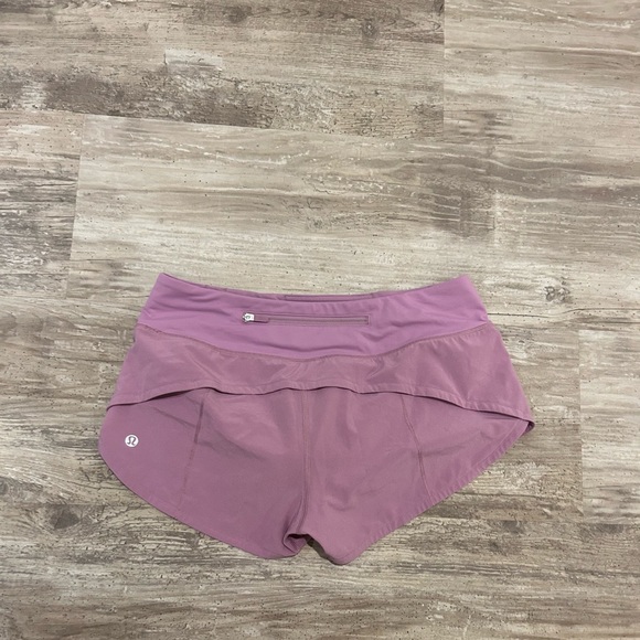 Lululemon Speed Up Short 2.5"
Lilac Quartz 4 - Picture 3 of 3
